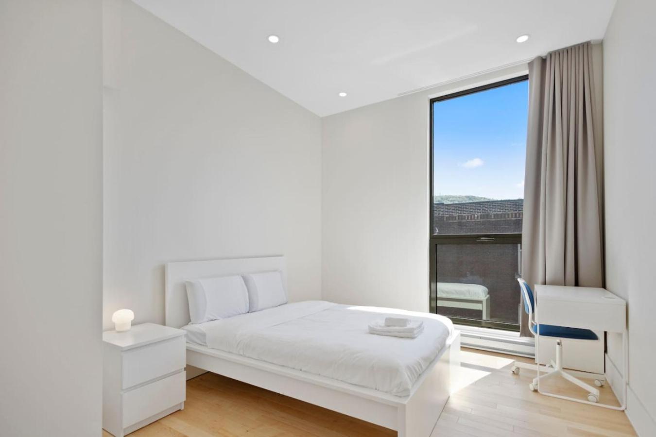 Apartment Amazing And Spacious 5br2b In Heart Of Plateau Zt8 Montreal