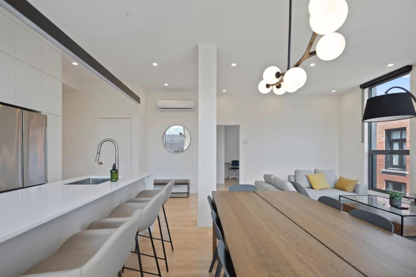 Amazing And Spacious 5br2b In Heart Of Plateau Zt8 Apartment Montreal